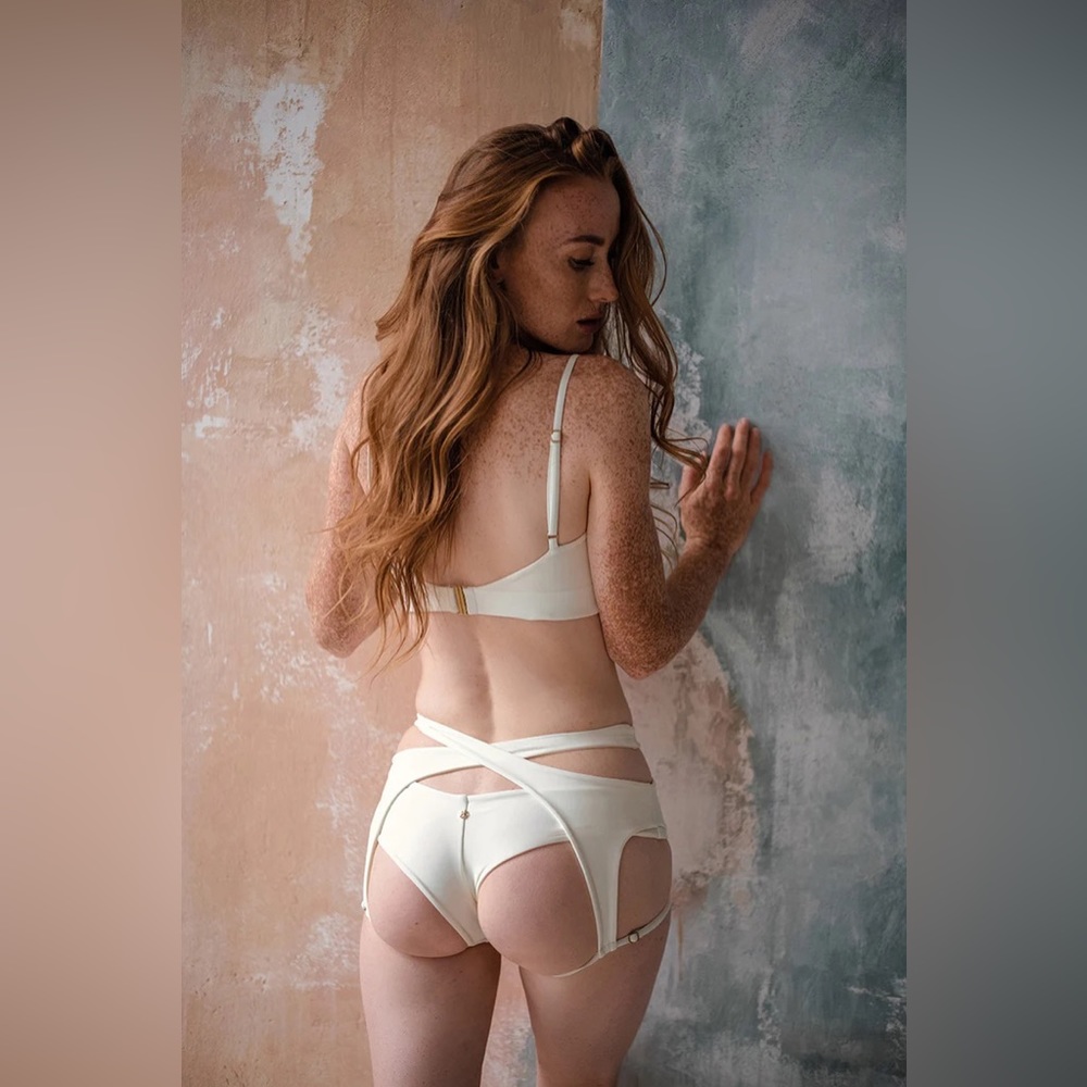 NWOT 2-pc SET: Sway Monique Set Milky Quartz size L
